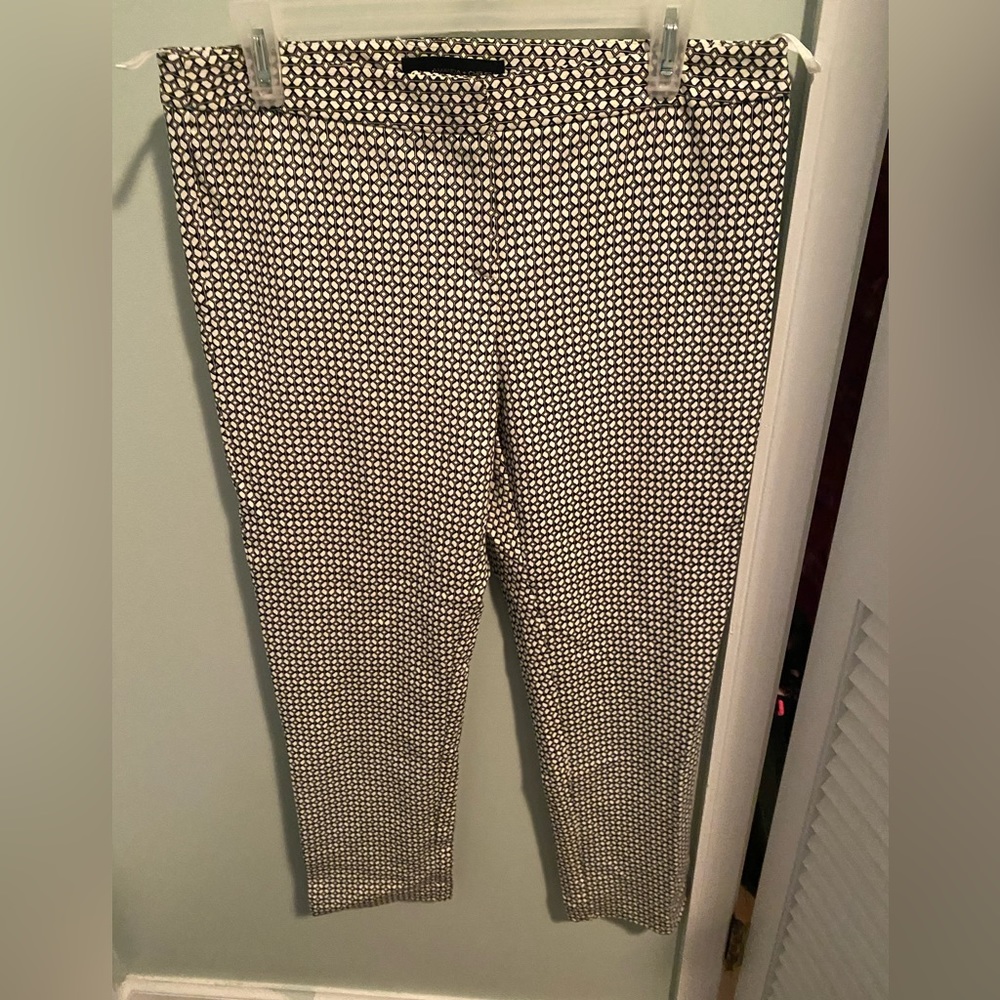 Amanda & Chelsea size 10 Checked Pants. New without tags